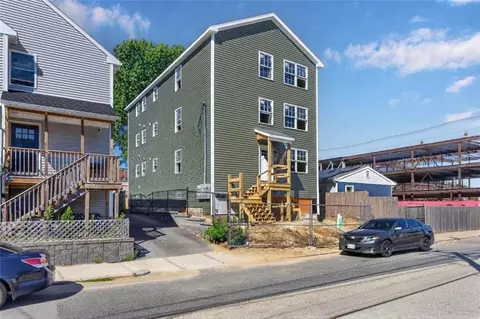 141 Ocean St, Providence, RI 02905