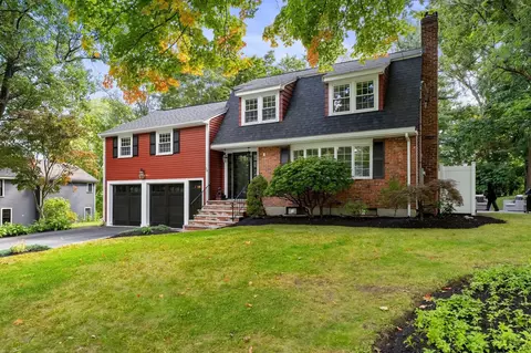 26 Mayflower Rd, Winchester, MA 01890