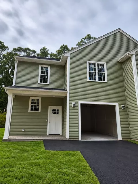 60 Noonan St #60, Mansfield, MA 02048