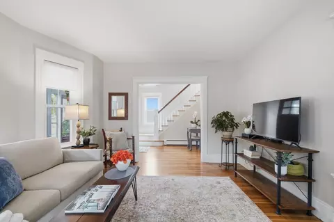 Living - 43 Ruby Ave, Marblehead, MA 01945 photo 1 of 2