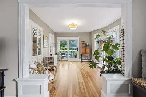 Entry Way - 43 Ruby Ave, Marblehead, MA 01945 photo 2 of 4