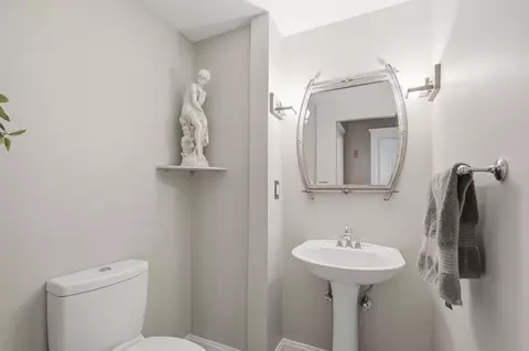 Bath - 43 Ruby Ave, Marblehead, MA 01945 photo 1 of 2
