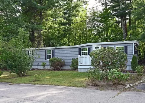 5 Siesta Dr, Wareham, MA 02576