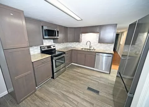 Kitchen - 5 Siesta Dr, Wareham, MA 02576 photo 2 of 3