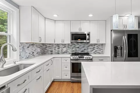 Kitchen - 1 Nottingham Dr, Raynham, MA 02767 photo 3 of 4