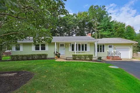 45 Surrey Dr, Mansfield, MA 02048