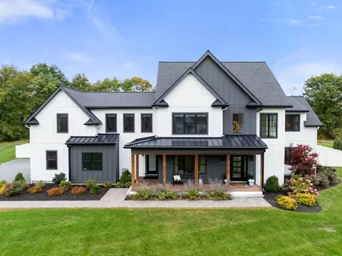 12 Dairy Farm Ln, Southborough, MA 01772