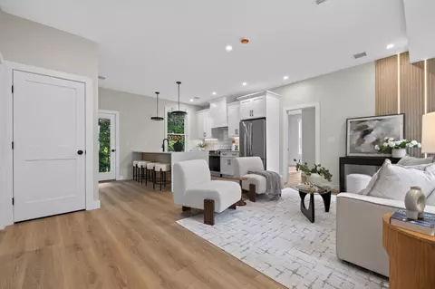 2 Readfield Pl #E, Roxbury, MA 02119