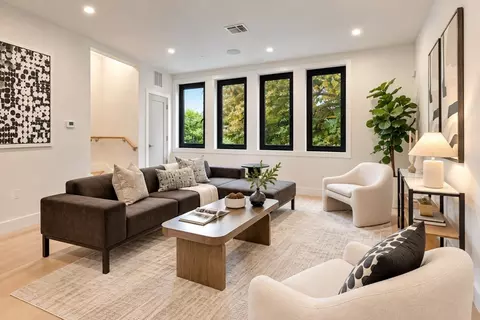 209 Tudor St #3, Boston, MA 02127