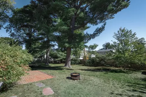 Exterior - 7 Pilgrim Rd, Reading, MA 01867 photo 6 of 8