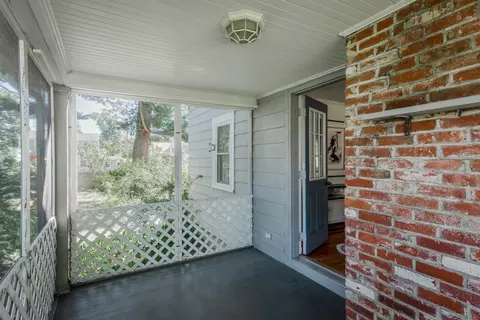 Exterior - 7 Pilgrim Rd, Reading, MA 01867 photo 2 of 8