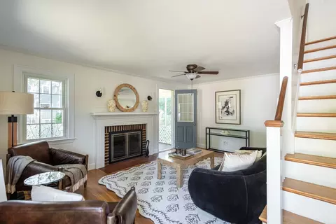 Entry Way - 7 Pilgrim Rd, Reading, MA 01867 photo 2 of 2
