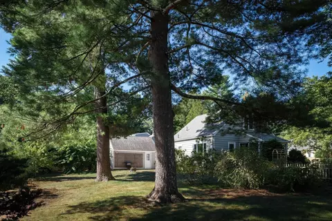 Exterior - 7 Pilgrim Rd, Reading, MA 01867 photo 8 of 8