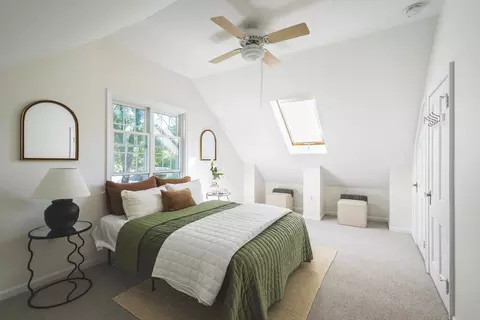 Bedroom - 7 Pilgrim Rd, Reading, MA 01867 photo 2 of 3