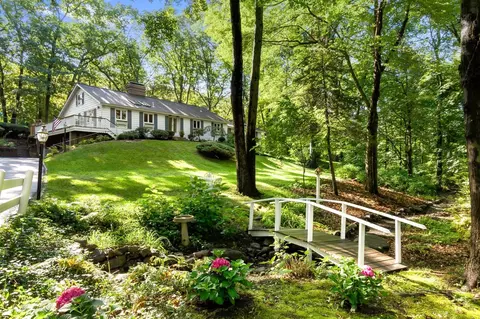 6 Bruce Rd, Danvers, MA 01923