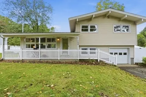 158 Rocky Hill Rd, Hadley, MA 01035