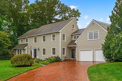 Exterior - 3 King Philip Path, Hingham, MA 02043 photo 2 of 7