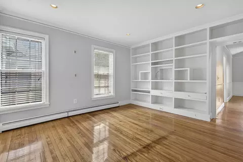 Living - 12 Crown St, Worcester, MA 01609 photo 10 of 11