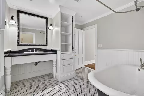 Bath - 12 Crown St, Worcester, MA 01609 photo 1 of 4