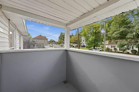 Exterior - 73 Jasper St, Springfield, MA 01109 photo 1 of 6