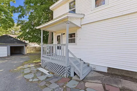 Exterior - 73 Jasper St, Springfield, MA 01109 photo 2 of 6