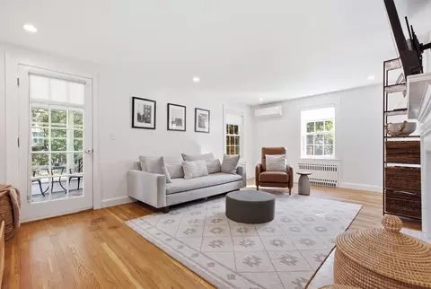 Living - 38 Fairmount Rd, Reading, MA 01867 photo 3 of 4