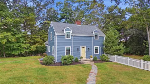38 Fairmount Rd, Reading, MA 01867