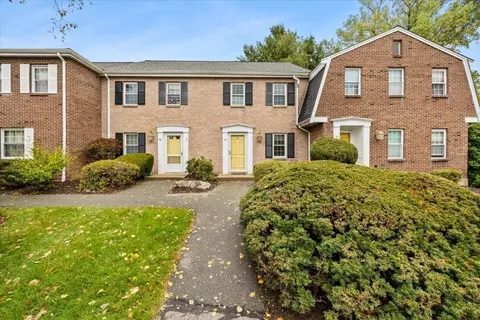 30 Patricia Dr #30, Stoughton, MA 02072