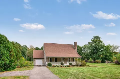 35 Cook Rd, Southampton, MA 01073