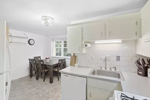 Dining - 91 Durham Rd #91, Dedham, MA 02026 photo 1 of 2
