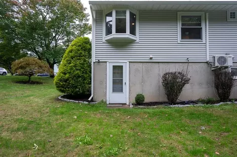 Exterior - 17 Vinal St, Hudson, MA 01749 photo 9 of 14