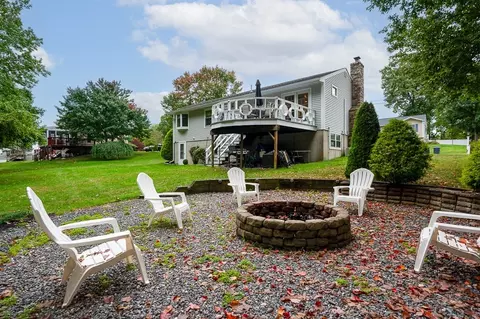 Exterior - 17 Vinal St, Hudson, MA 01749 photo 6 of 14