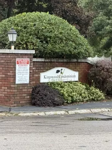 1 Kingswood #8, Abington, MA 02351