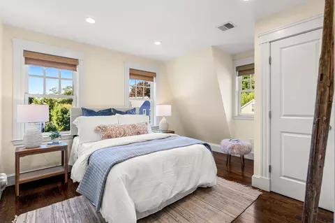 Bedroom - 7 Cloutmans Ln, Marblehead, MA 01945 photo 4 of 5