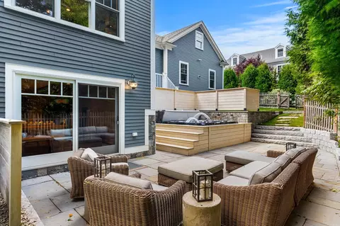 Exterior - 7 Cloutmans Ln, Marblehead, MA 01945 photo 6 of 7