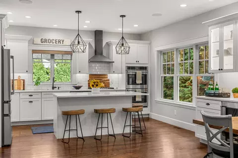 Kitchen - 7 Cloutmans Ln, Marblehead, MA 01945 photo 1 of 4