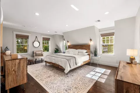 Bedroom - 7 Cloutmans Ln, Marblehead, MA 01945 photo 1 of 5