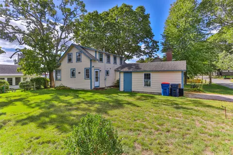 Exterior - 30 Monroe St, Buzzards Bay, MA 02532 photo 9 of 10