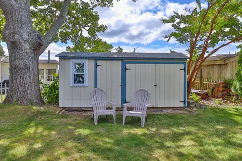 Exterior - 30 Monroe St, Buzzards Bay, MA 02532 photo 6 of 10