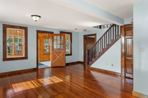 Living - 30 Monroe St, Buzzards Bay, MA 02532 photo 2 of 5