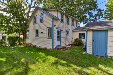 Exterior - 30 Monroe St, Buzzards Bay, MA 02532 photo 8 of 10