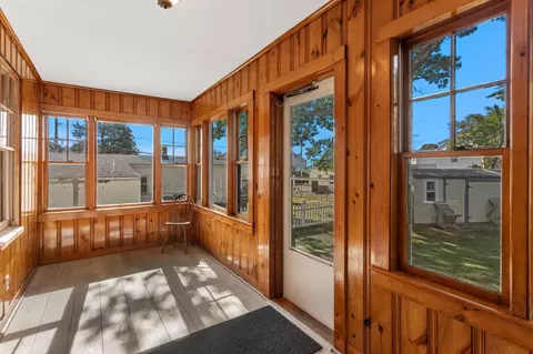 Exterior - 30 Monroe St, Buzzards Bay, MA 02532 photo 1 of 10