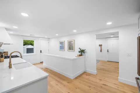 Entry Way - 192 Westboro Rd, Upton, MA 01568 photo 1 of 4