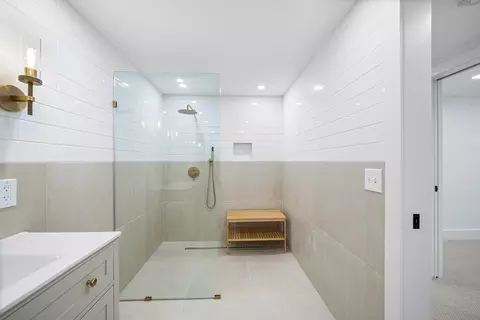 Bath - 192 Westboro Rd, Upton, MA 01568 photo 3 of 3