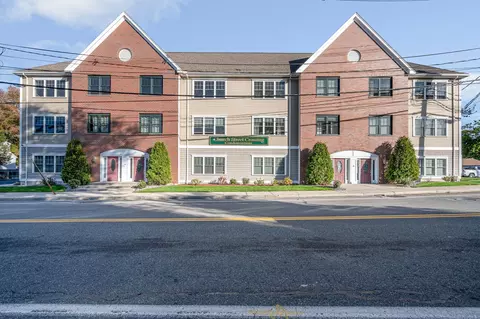 15 Church St #304, Wilmington, MA 01887