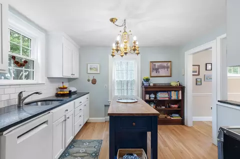 Kitchen - 15 Eustis St, Arlington, MA 02476 photo 3 of 5