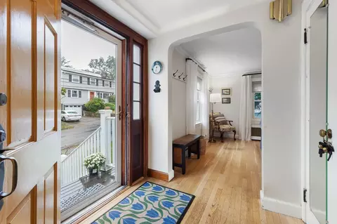 Entry Way - 15 Eustis St, Arlington, MA 02476 photo 2 of 4