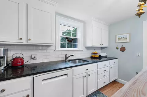 Kitchen - 15 Eustis St, Arlington, MA 02476 photo 4 of 5