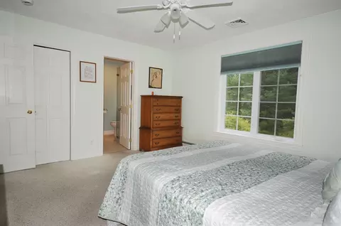 Bedroom - 868 Main St, Wareham, MA 02576 photo 4 of 5