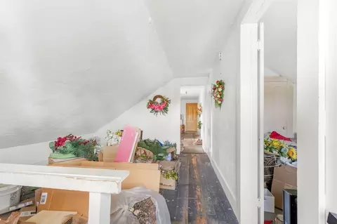 Entry Way - 547 School St, Webster, MA 01570 photo 1 of 2